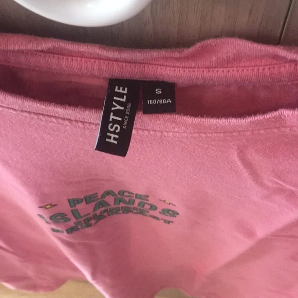 Pink tshirt - Picture 2 of 4